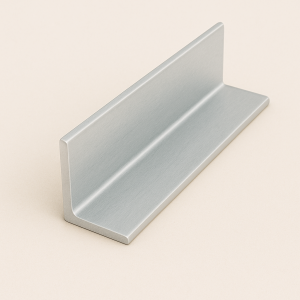 Уголок алюминиевый прессованный равнополочный 90х9х9 мм АМг3 ГОСТ 13737-90 в наличии в Рязани