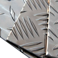 Лист нержавеющий рифленый чечевица 3х1250х2500 мм AISI 201